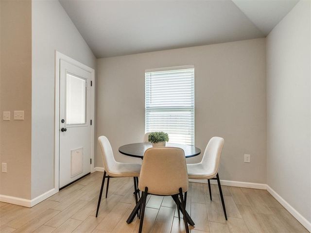 1004 Acacia Creek Drive, Yukon, OK 73099