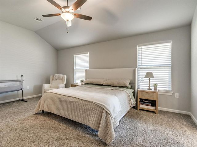 1004 Acacia Creek Drive, Yukon, OK 73099