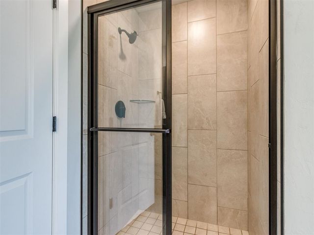 1004 Acacia Creek Drive, Yukon, OK 73099