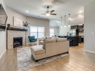 1004 Acacia Creek Drive, Yukon, OK 73099