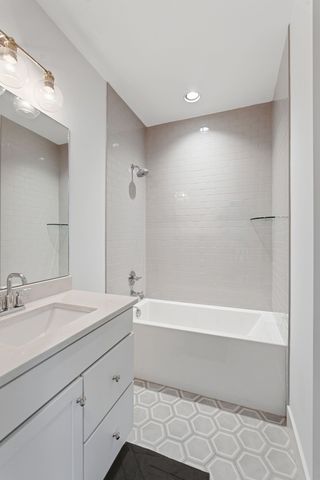 610 45th Ave, N, Nashville, TN 37209