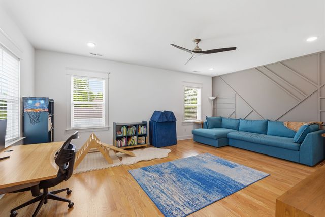610 45th Ave, N, Nashville, TN 37209