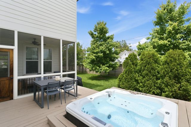 610 45th Ave, N, Nashville, TN 37209