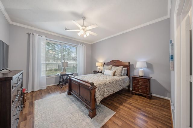 326 Creekwood W, Montgomery, TX 77356