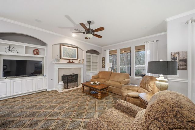 326 Creekwood W, Montgomery, TX 77356