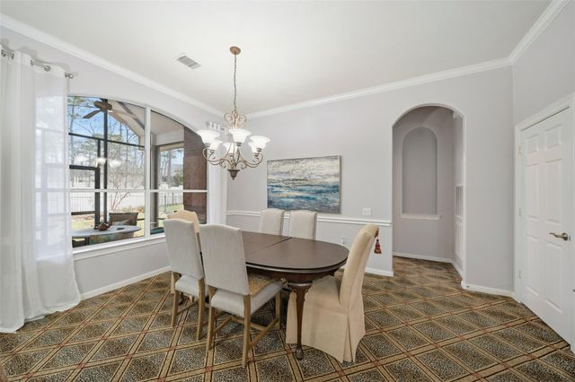 326 Creekwood W, Montgomery, TX 77356