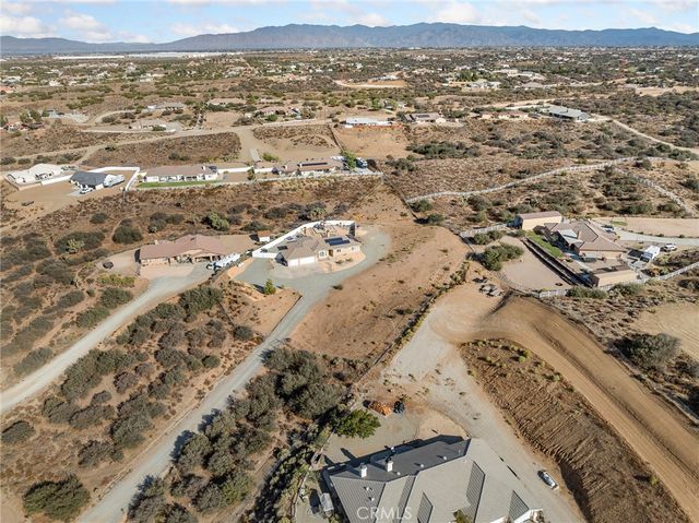 7925 Anaconda, Oak Hills, CA 92344