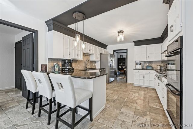 7118 S Birmingham Place, Tulsa, OK 74136