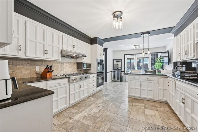 7118 S Birmingham Place, Tulsa, OK 74136