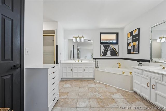 7118 S Birmingham Place, Tulsa, OK 74136