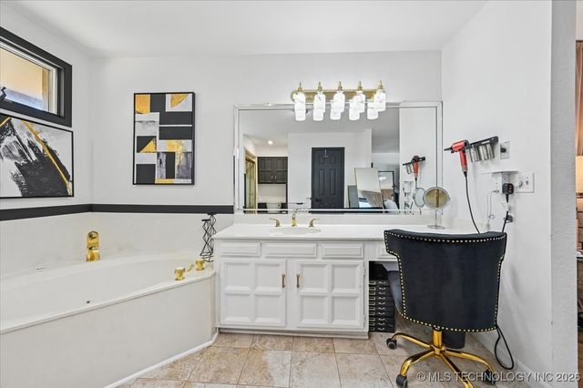 7118 S Birmingham Place, Tulsa, OK 74136