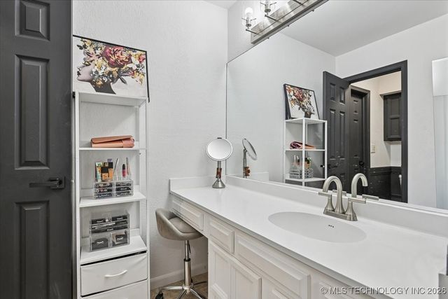 7118 S Birmingham Place, Tulsa, OK 74136