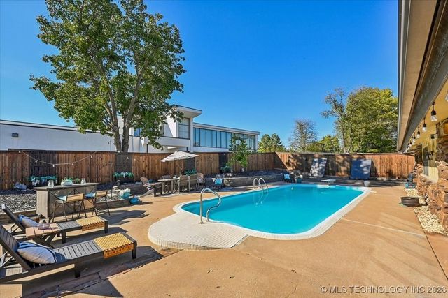 7118 S Birmingham Place, Tulsa, OK 74136