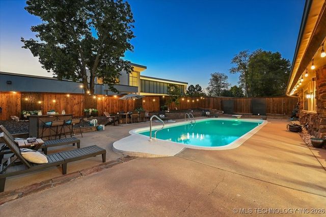 7118 S Birmingham Place, Tulsa, OK 74136