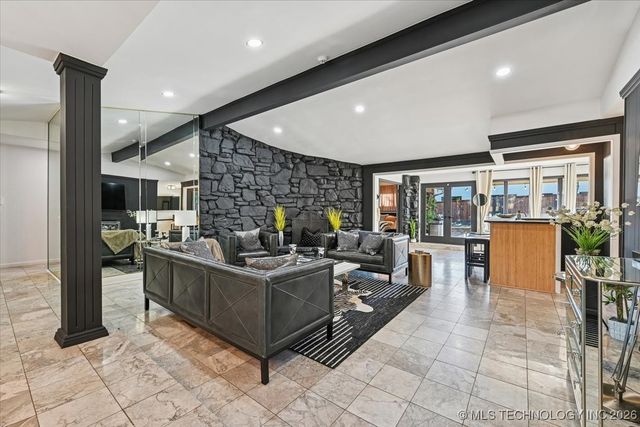 7118 S Birmingham Place, Tulsa, OK 74136