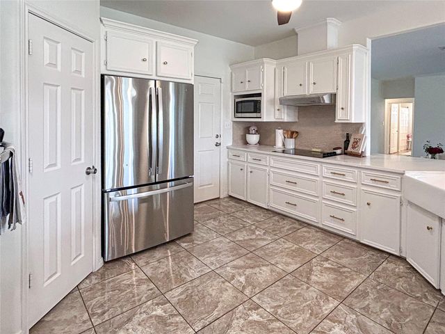 626 Sunset Trail, Angleton, TX 77515