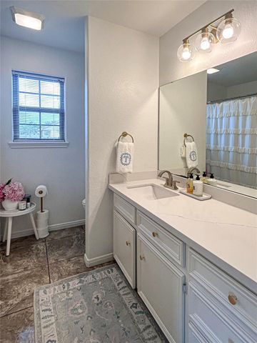 626 Sunset Trail, Angleton, TX 77515