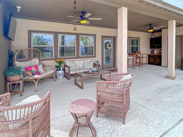 626 Sunset Trail, Angleton, TX 77515