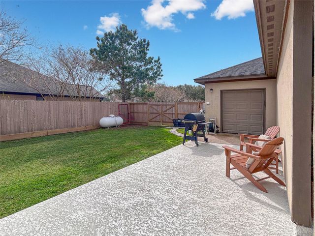 626 Sunset Trail, Angleton, TX 77515