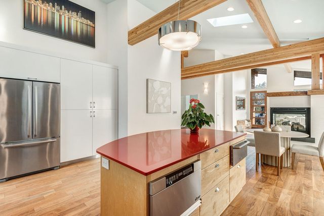 2091 NW Lemhi Pass Drive, Bend, OR 97703