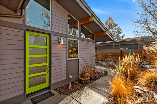 2091 NW Lemhi Pass Drive, Bend, OR 97703