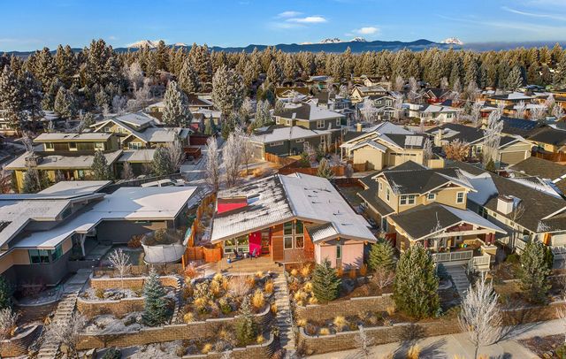 2091 NW Lemhi Pass Drive, Bend, OR 97703