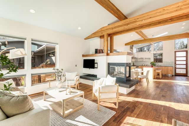 2091 NW Lemhi Pass Drive, Bend, OR 97703