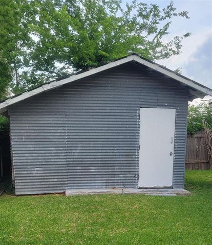 715 Sycamore Street, Lake Charles, LA 70601