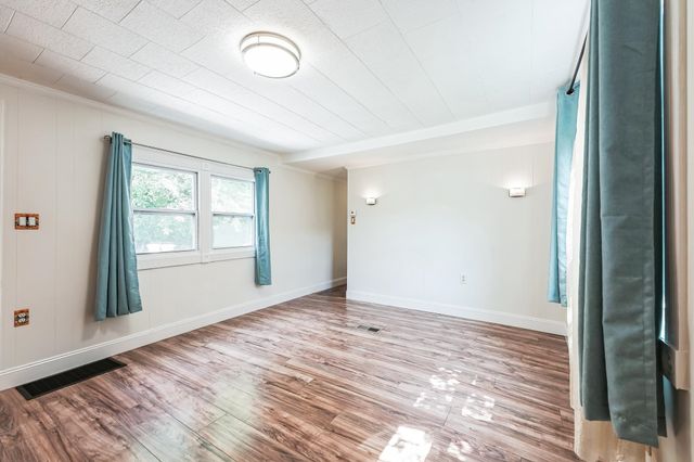 75 S Policy St Unit 45, Salem, NH 03079