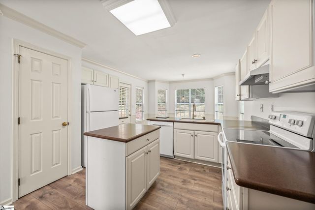 13 Donegal Court, Simpsonville, SC 29681