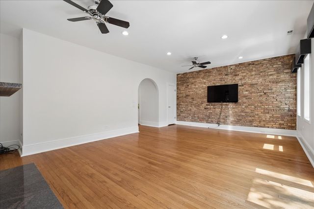 940 W Carmen Avenue 3W, Chicago, IL 60640