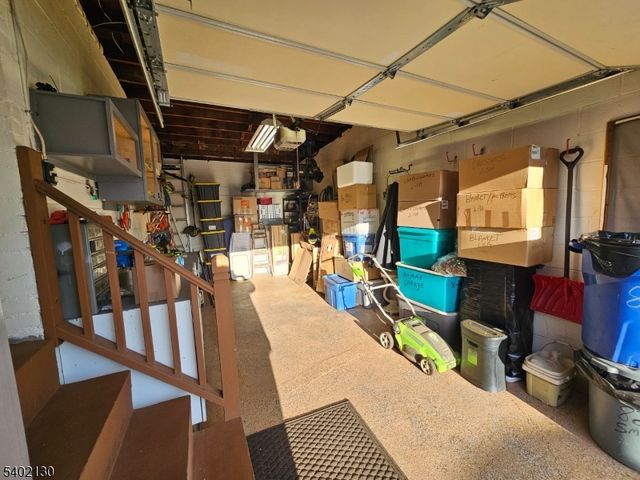 828 Smith St, Linden City, NJ 07036