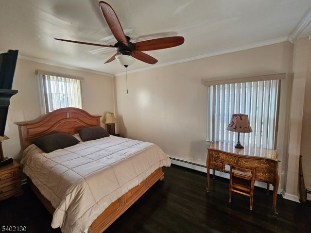 828 Smith St, Linden City, NJ 07036