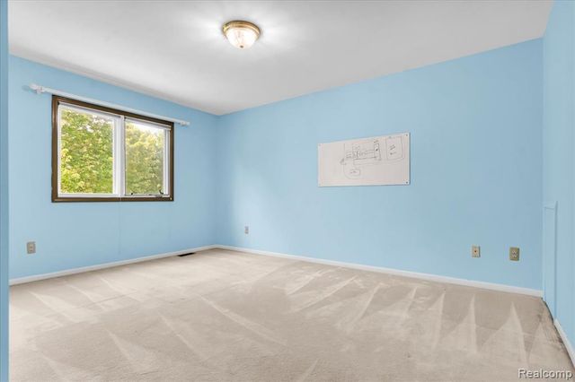 1781 Westridge Drive, Rochester, MI 48306