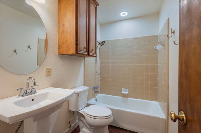 3200 Wildrye Drive, College Station, TX 77845