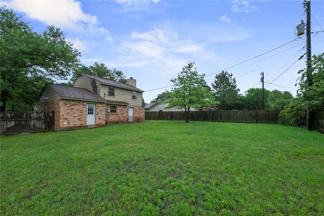 3200 Wildrye Drive, College Station, TX 77845