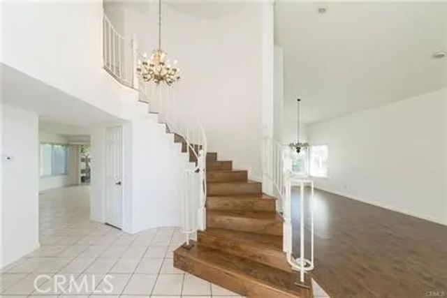 2200 Heritage, Fullerton, CA 92833