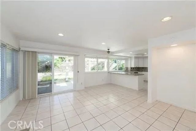 2200 Heritage, Fullerton, CA 92833