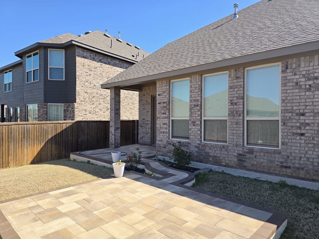 9000 Horse Herd Drive, Fort Worth, TX 76123