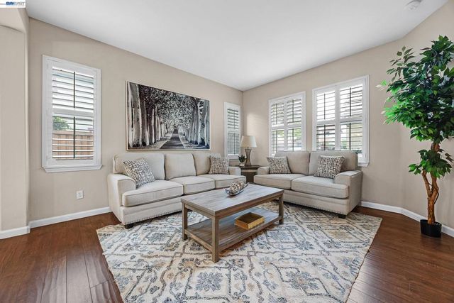 1869 Tarragon Dr, Brentwood, CA 94513