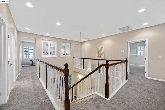 1869 Tarragon Dr, Brentwood, CA 94513