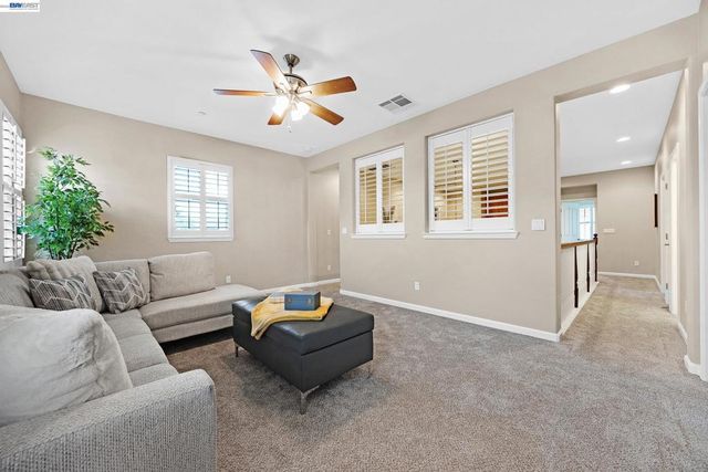 1869 Tarragon Dr, Brentwood, CA 94513