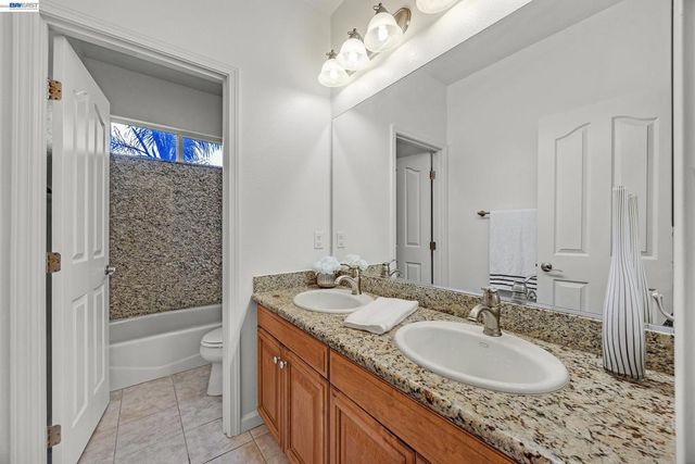 1869 Tarragon Dr, Brentwood, CA 94513