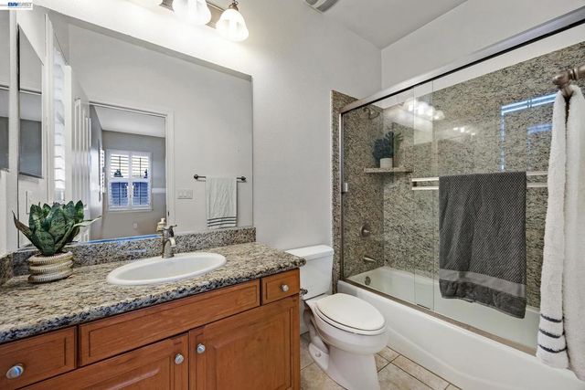 1869 Tarragon Dr, Brentwood, CA 94513