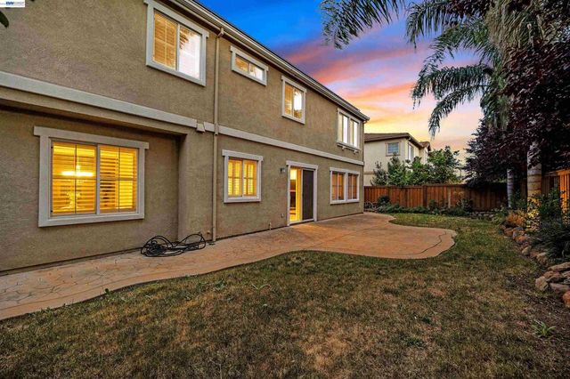 1869 Tarragon Dr, Brentwood, CA 94513