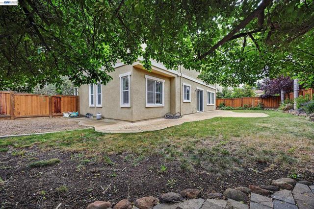 1869 Tarragon Dr, Brentwood, CA 94513