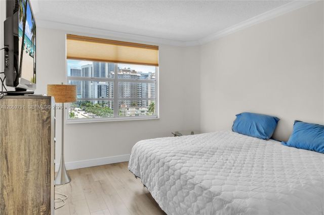 1985 S ocean dr 6p, Hallandale Beach, FL 33009
