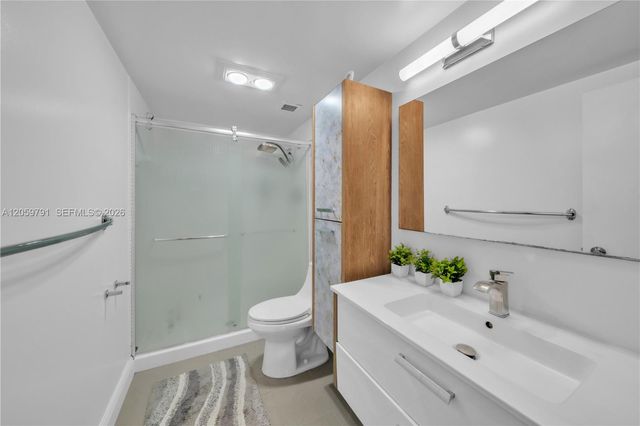 1985 S ocean dr 6p, Hallandale Beach, FL 33009