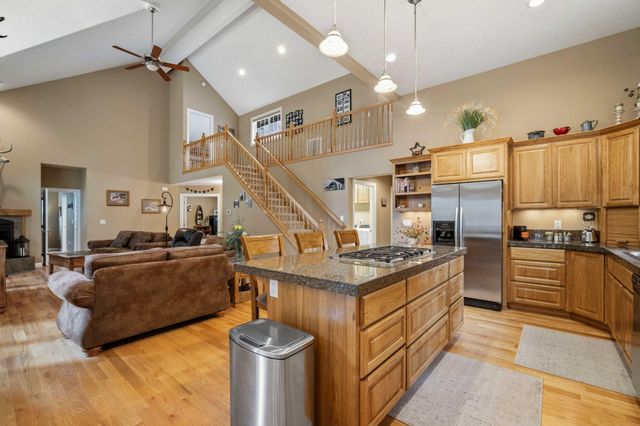 14234 Whitewater Loop, La Pine, OR 97739