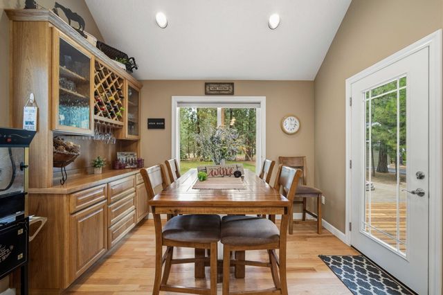 14234 Whitewater Loop, La Pine, OR 97739